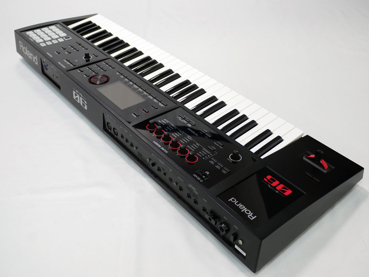 Roland FA-06 + Softcase (中古)