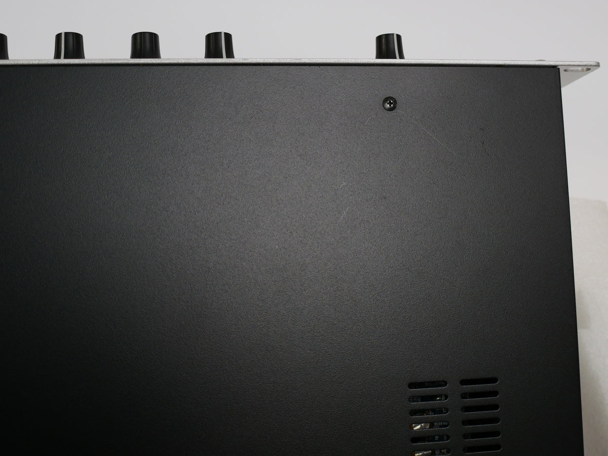 Steinberg UR824 (中古)