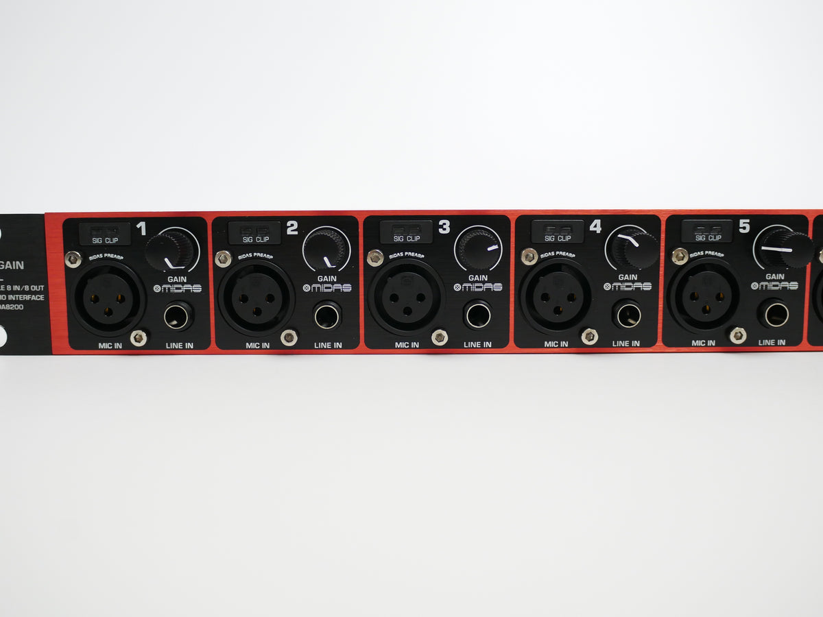 Behringer ADA8200 (中古)