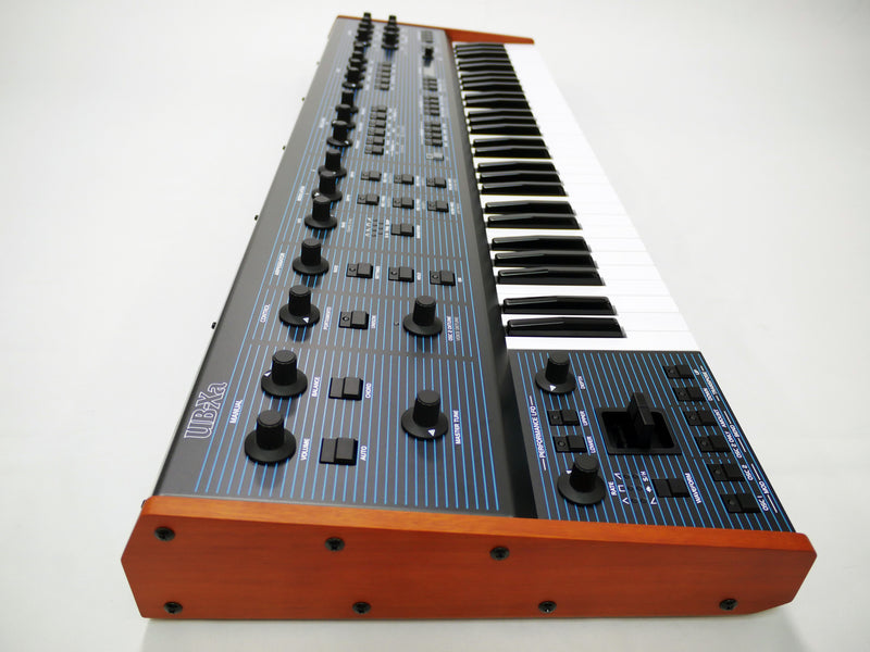 Behringer UB-Xa (中古2)3