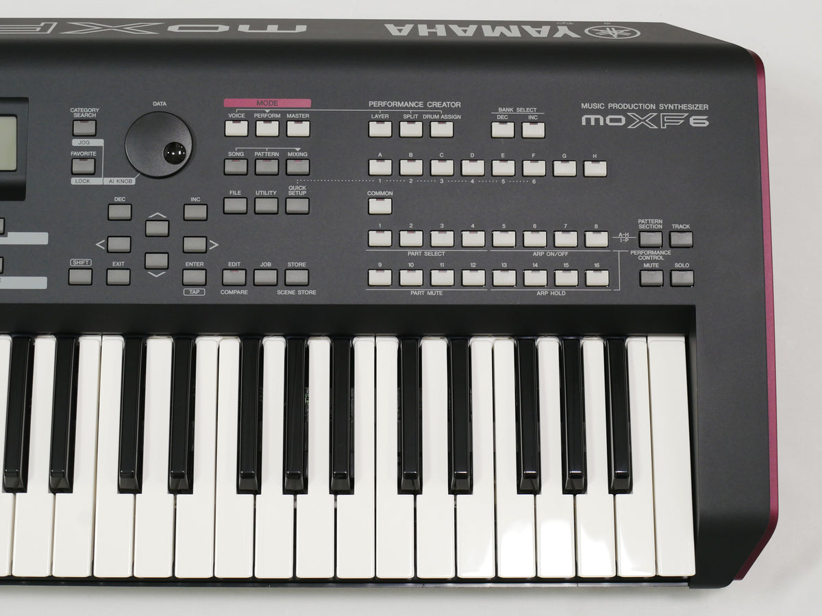 YAMAHA MOXF6 + Softcase (中古)