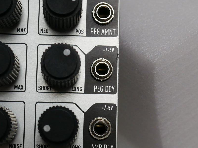 Audio Damage ADM12 Neuron (中古)