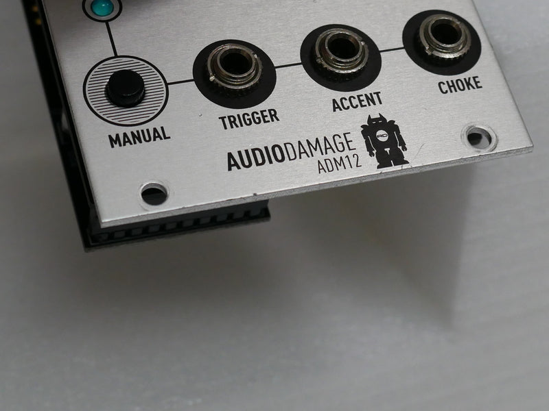 Audio Damage ADM12 Neuron (中古)