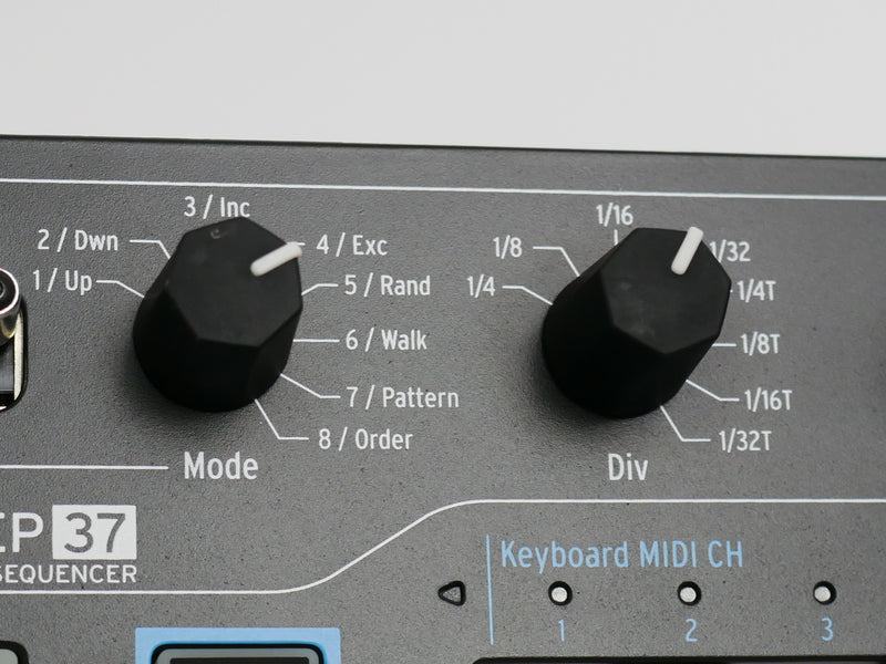 Arturia Keystep 37 Black Edition + AC Adapter (中古)