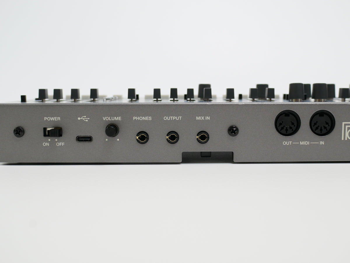 Roland JX-08 (中古)