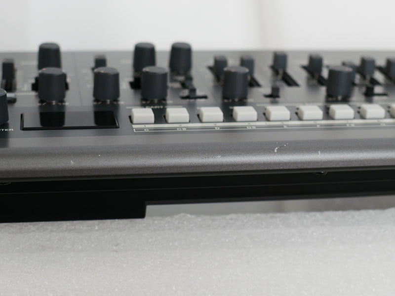 Roland JX-08 (中古)
