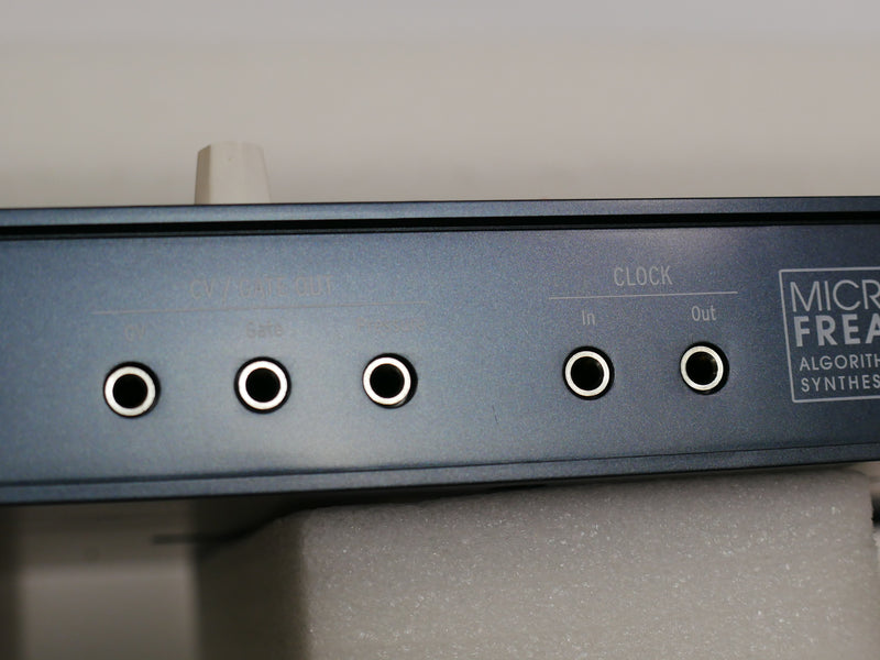 Arturia MicroFreak (中古)