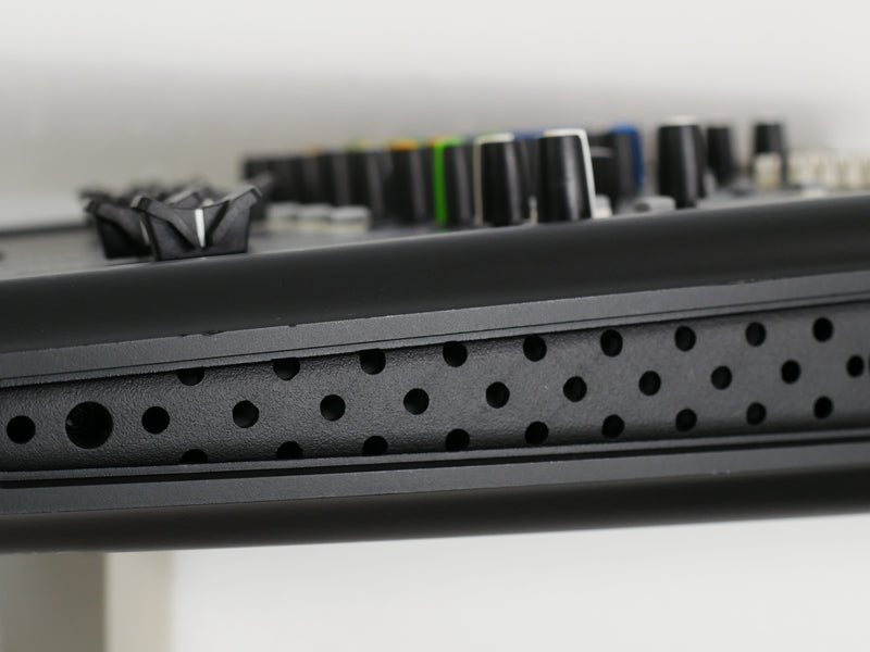 Mackie ProFX8v2 (中古)