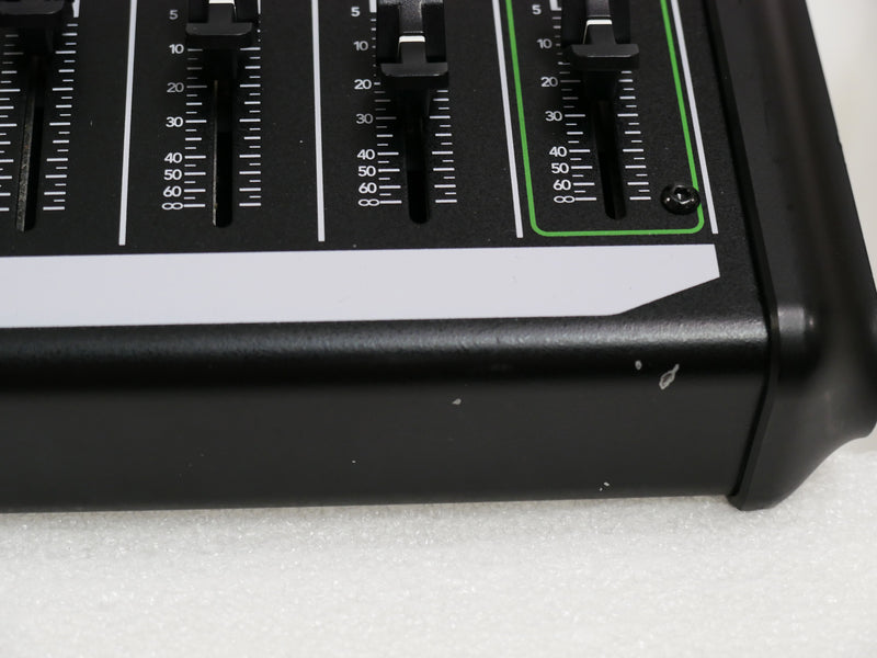 Mackie ProFX8v2 (中古)