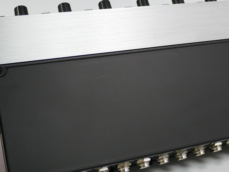 Behringer RX1602 (中古)
