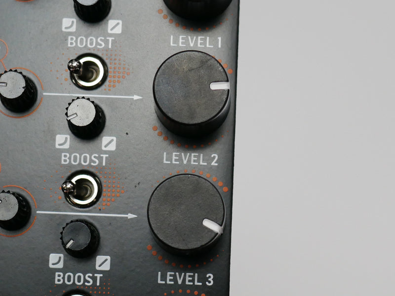 Behringer FOUR PLAY (中古)