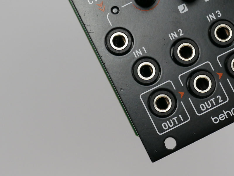 Behringer FOUR PLAY (中古)