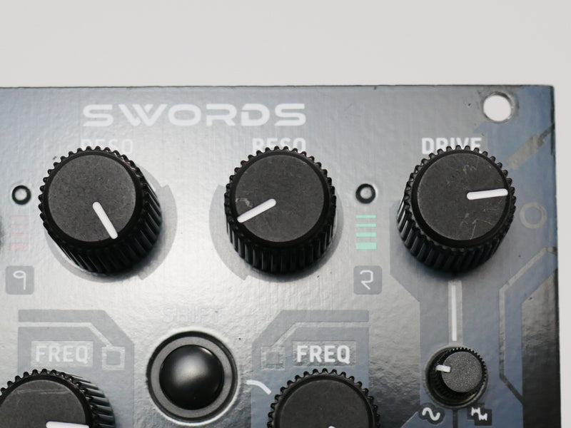 Behringer SWORDS (中古)
