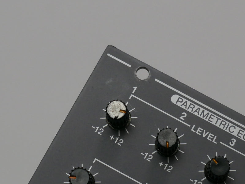 Behringer 305 EQ/MIXER/OUTPUT (中古)