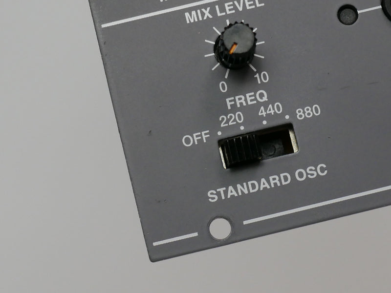 Behringer 305 EQ/MIXER/OUTPUT (中古)