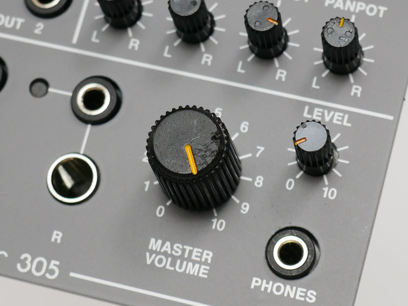 Behringer 305 EQ/MIXER/OUTPUT (中古)