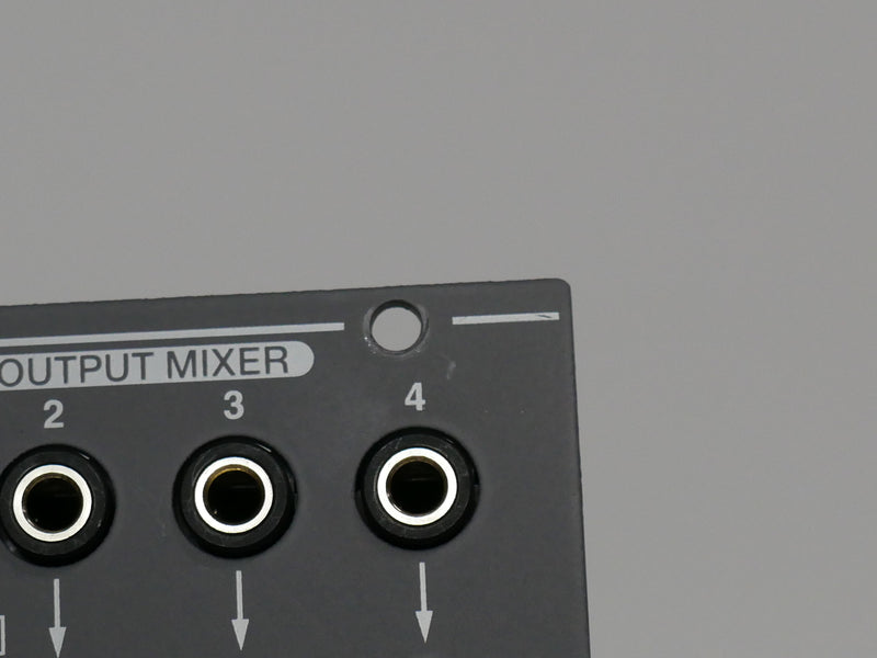 Behringer 305 EQ/MIXER/OUTPUT (中古)