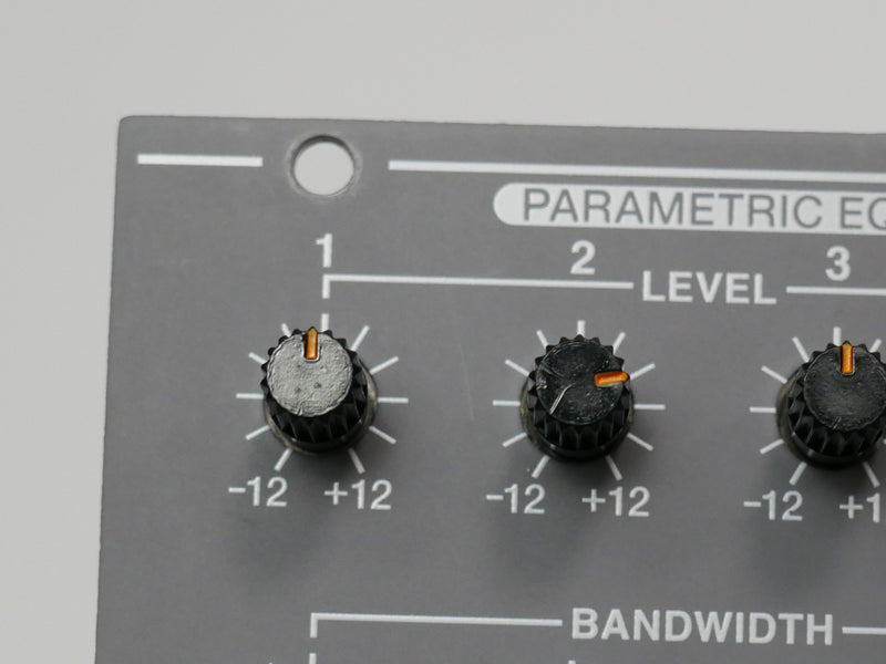 Behringer 305 EQ/MIXER/OUTPUT (中古2)