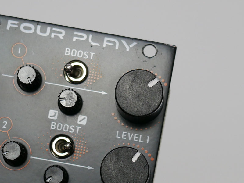 Behringer FOUR PLAY (中古)