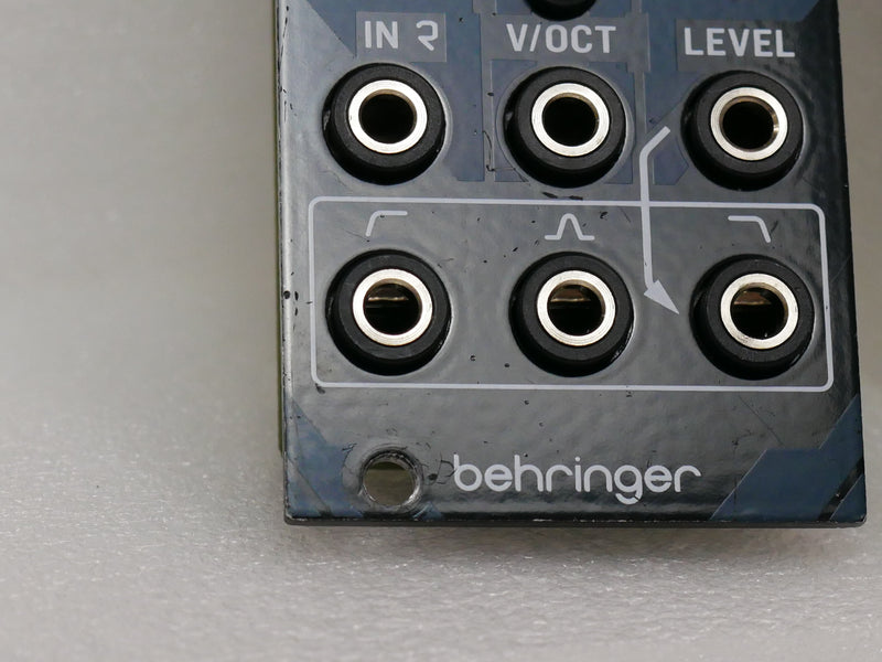 Behringer SURGES (中古)