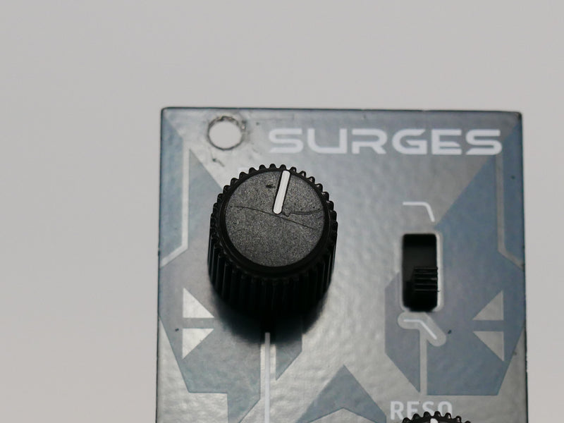 Behringer SURGES (中古)