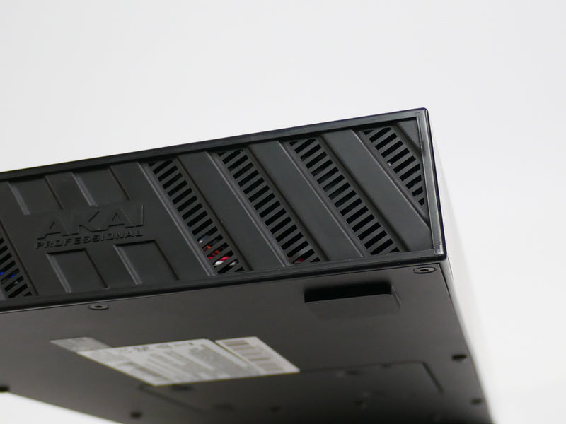 AKAI MPC LIVE (中古)