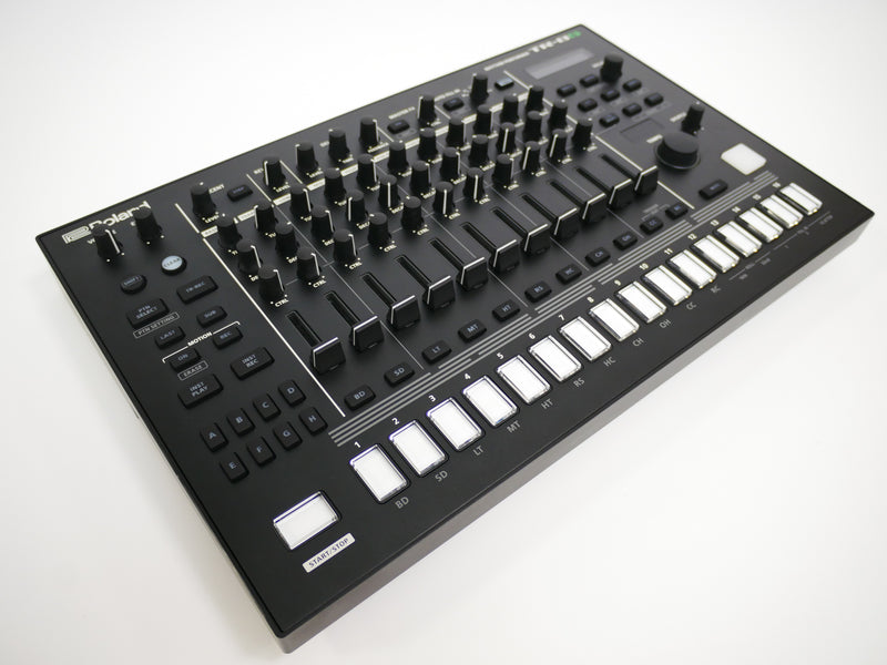 Roland TR-8S (中古)