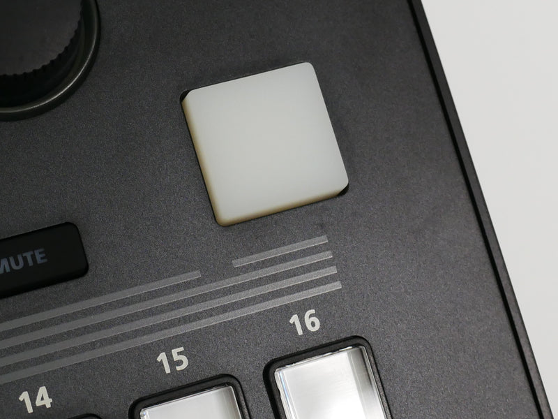 Roland TR-8S (中古)