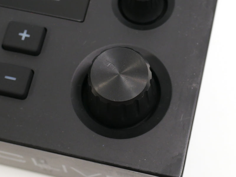 AKAI MPC LIVE + SSD (中古2)