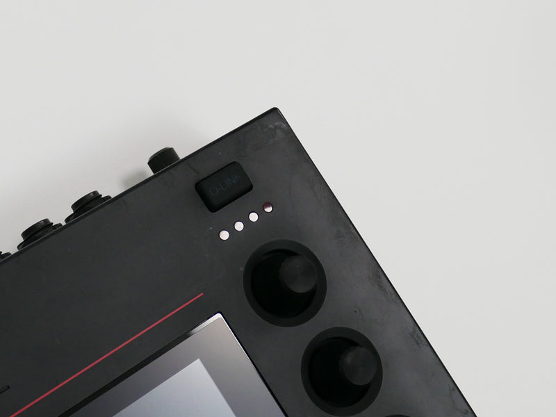 AKAI MPC LIVE + SSD (中古2)