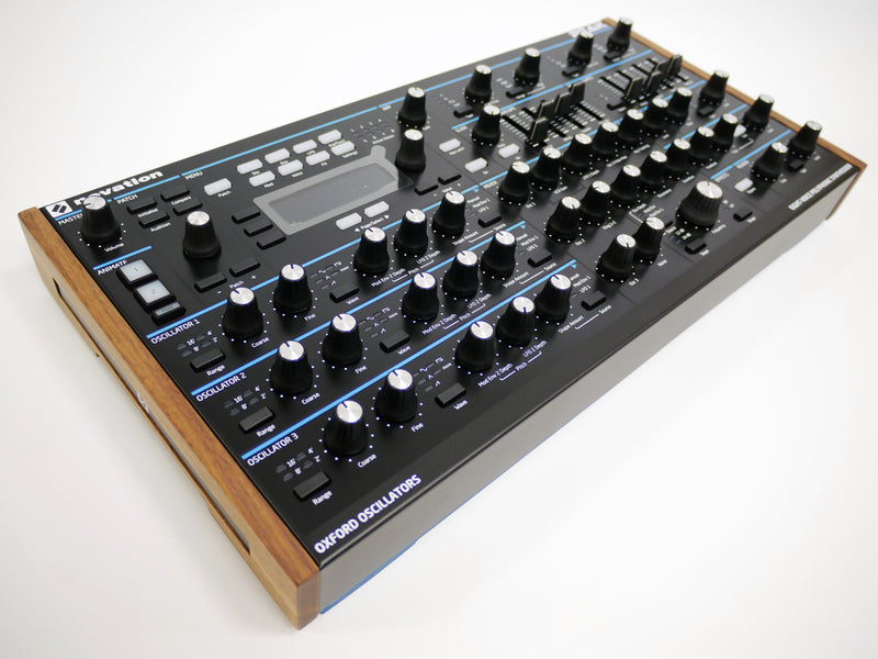 Novation PEAK (中古)