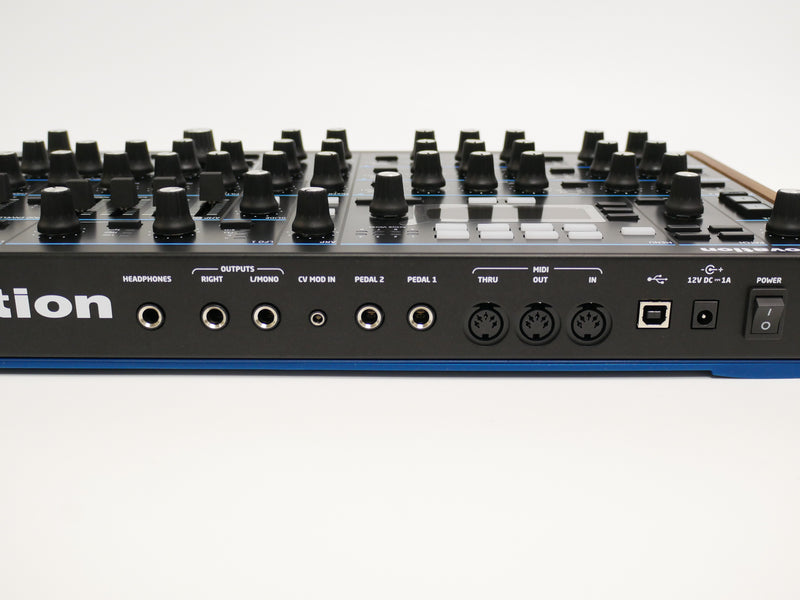 Novation PEAK (中古)