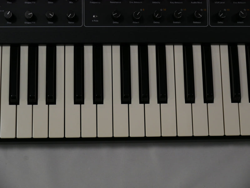 Dave Smith Instruments Prophet '08 PE (中古)