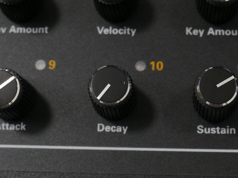 Dave Smith Instruments Prophet '08 PE (中古)