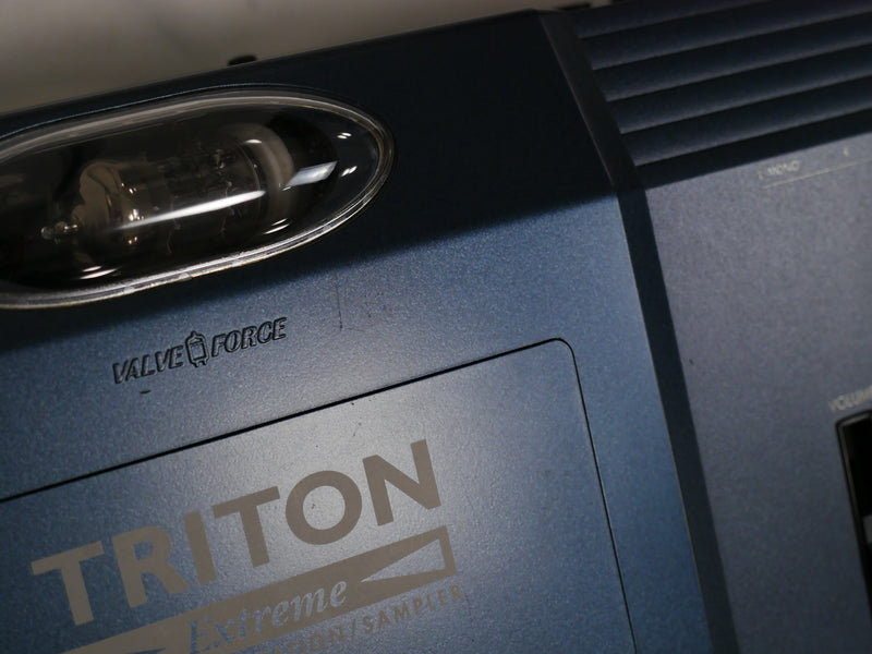 KORG TRITON Extreme 61 (中古)