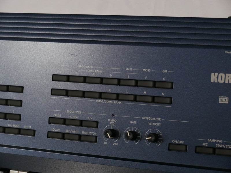 KORG TRITON Extreme 61 (中古)