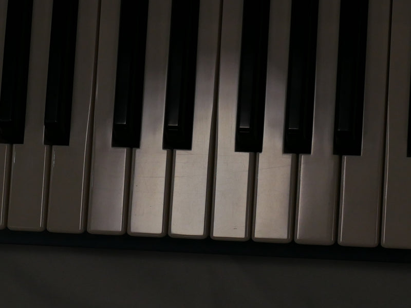 KORG TRITON Extreme 61 (中古)