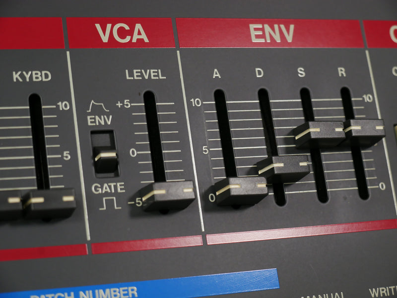 Roland JUNO-106 (中古)