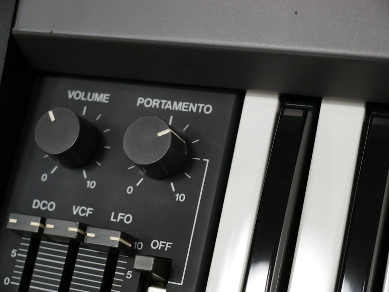 Roland JUNO-106 (中古)