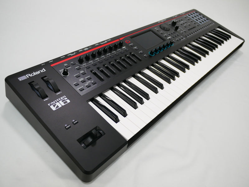 Roland FANTOM-06 + Case (中古)2