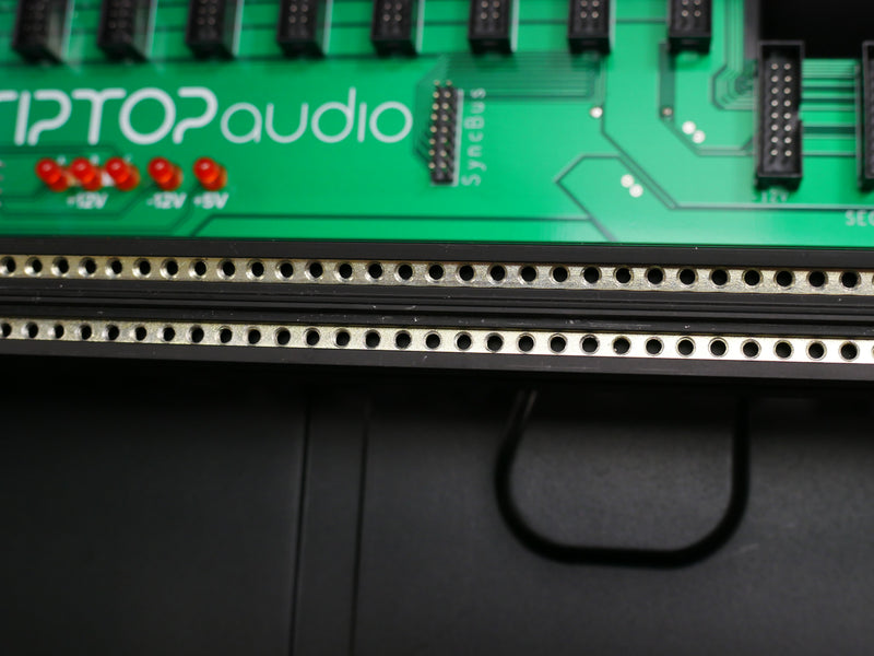 Tiptop Audio Mantis Black (中古)