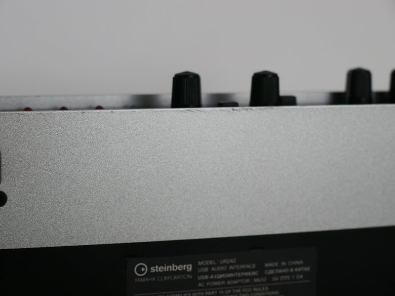 Steinberg UR242 (中古)
