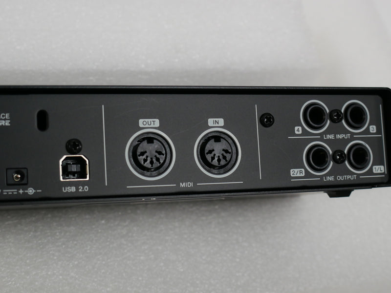 Steinberg UR242 (中古)