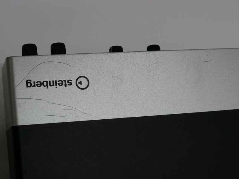 Steinberg UR242 (中古)