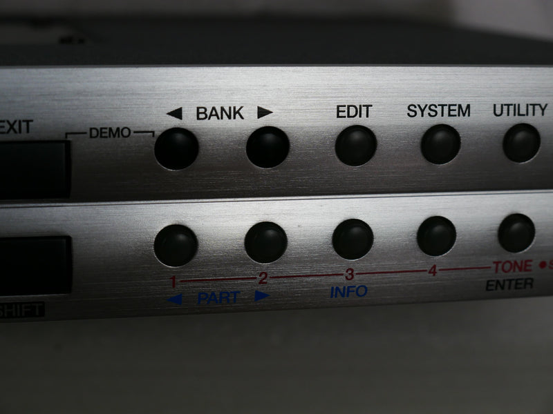 Roland XV-5050 (中古)