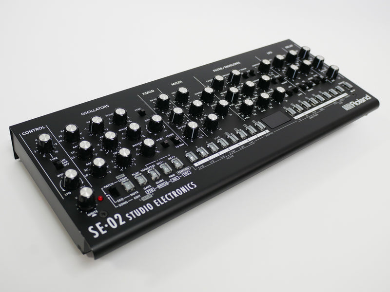 Roland SE-02 (中古)
