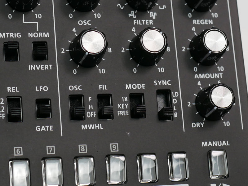 Roland SE-02 (中古)