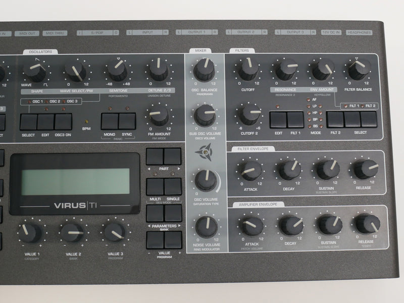 ACCESS Virus TI2 Desktop (中古)4