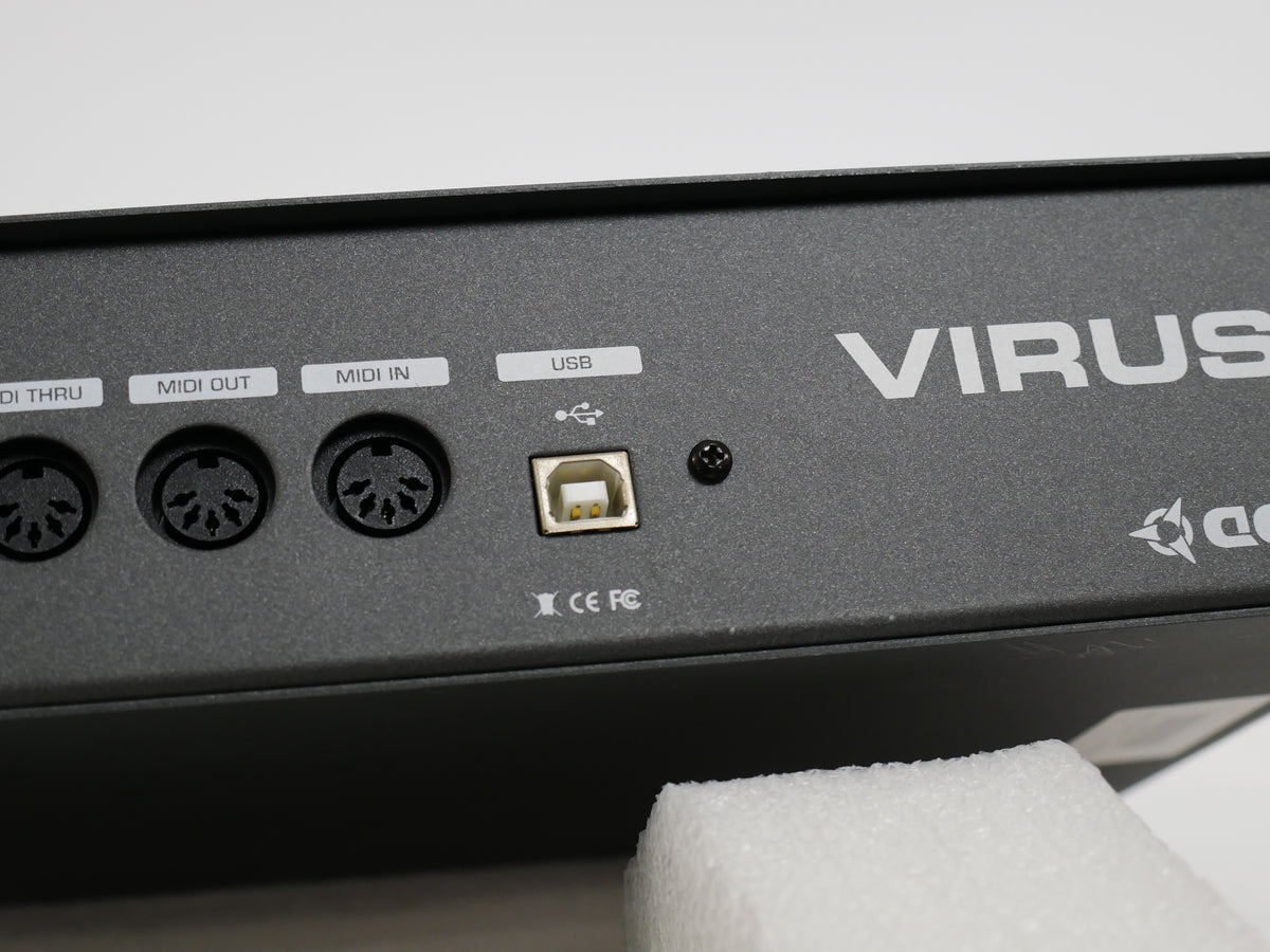 ACCESS Virus TI2 Desktop (中古)