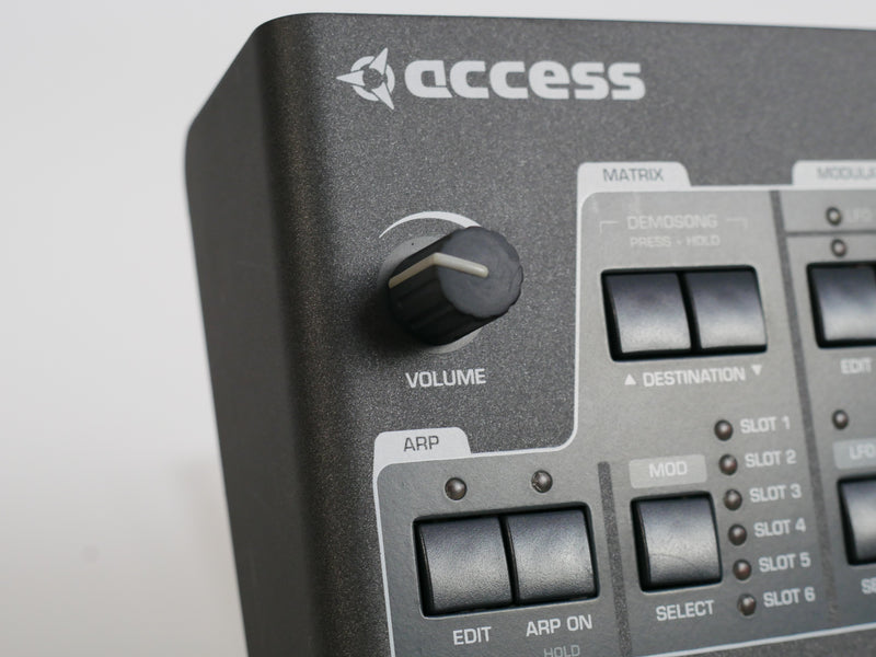 ACCESS Virus TI2 Desktop (中古)